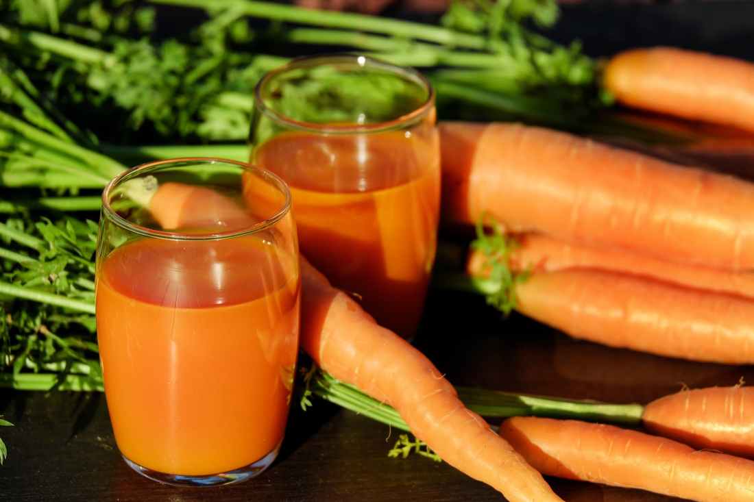 carrot-juice-juice-carrots-vegetable-juice-162670.jpeg